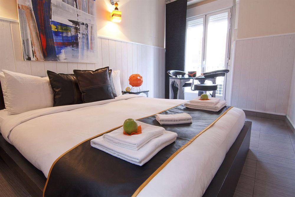 Hostal Oxum Madrid Exteriér fotografie