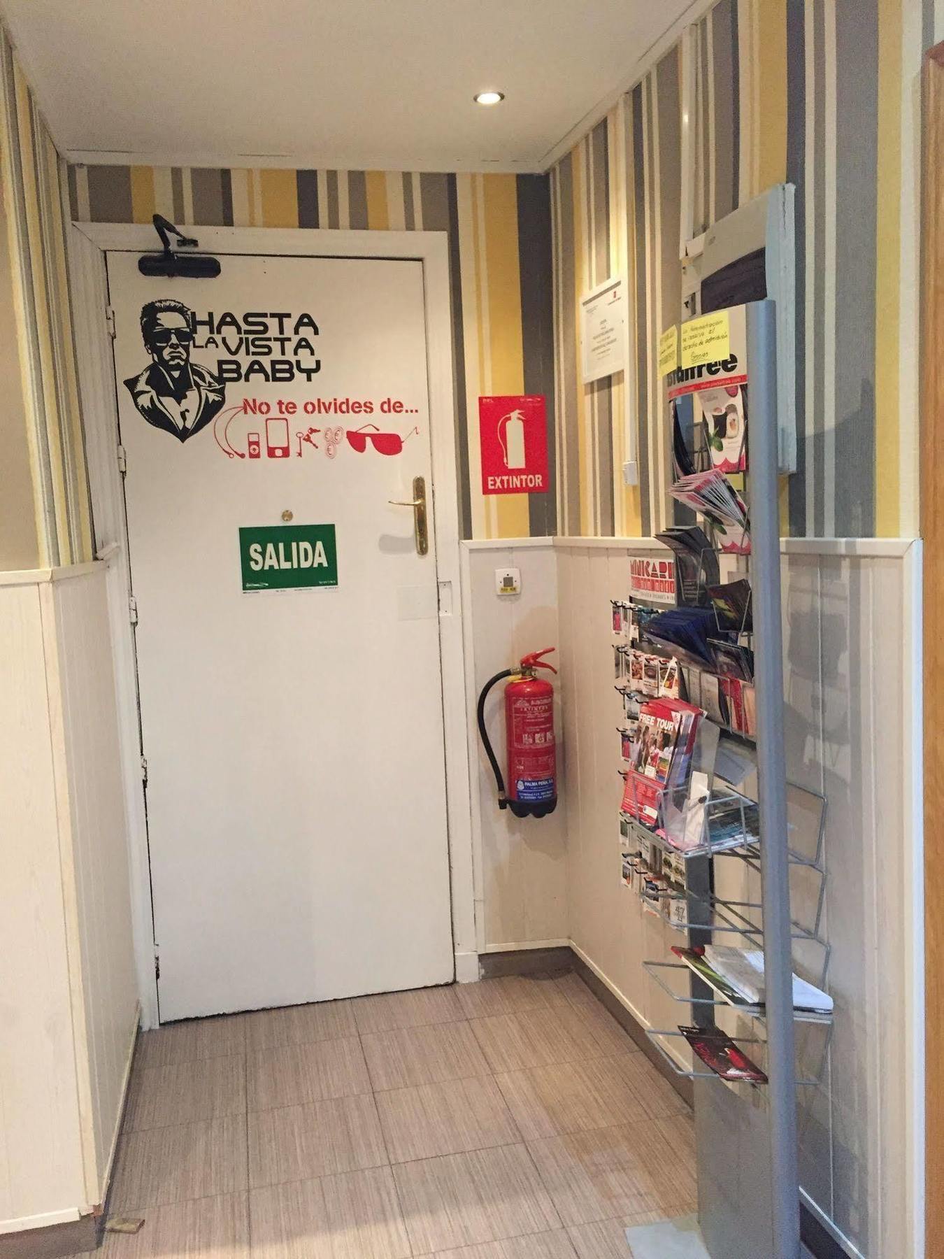Hostal Oxum Madrid Exteriér fotografie
